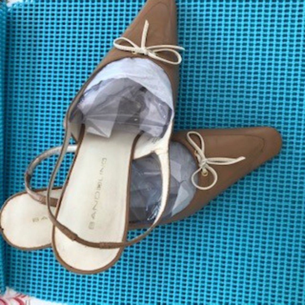 Bandolini Pumps